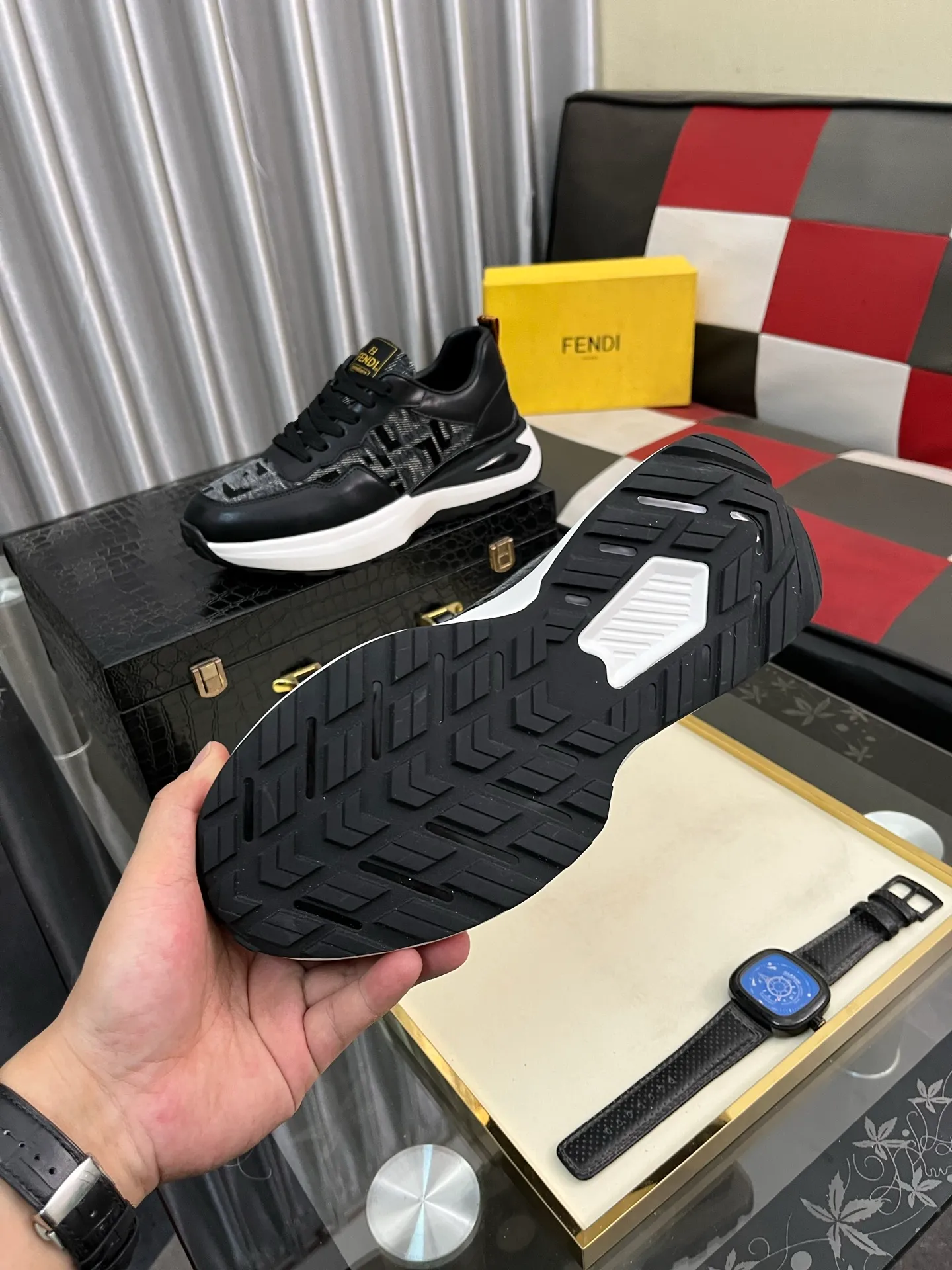 Men's Men's Shoes💰458⌚️⌚️[Fendi] Fendi's latest casual shoes for men! Available at counters simultaneously! A one-to-one replica of the original. All imported official website one-to-one cowhide fabric. The interior is made of top-grade sheepskin, and the original factory-supplied rubber outsole is used. Leading new fashion concepts. Matching code: 38-44. 4️⃣colors available